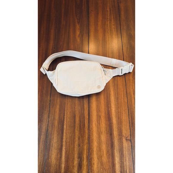 Limited Edition Lululemon‎ Everywhere Belt Bag Community Amplifier Fanny Pack - Picture 1 of 5